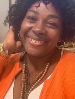 Profil de Mireina, une femme célibataire de 35 ans à Yaoundé
