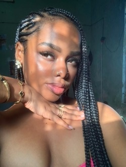 Profil de Jennisca, une femme célibataire de 23 ans à Antsiranana