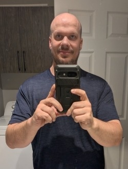 Profil de Nicolas, un homme célibataire de 40 ans à Lévis
