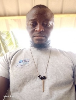 Profil de Richard, un homme célibataire de 35 ans à Lomé