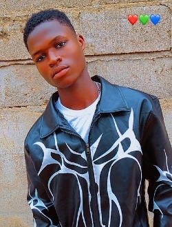 Profil de Romuald, un homme célibataire de 26 ans à Bouaké