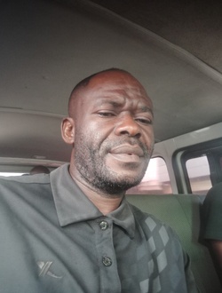 Profil de Bives, un homme célibataire de 43 ans à Kinshasa Nongo