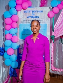 Profil de Chantia, une femme célibataire de 22 ans à Antsaba