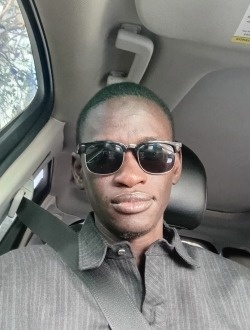 Profil de Momo, un homme célibataire de 34 ans à Dakar-Marine