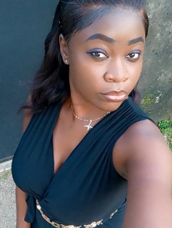 Profil de Paulette, une femme célibataire de 59 ans à Yaoundé
