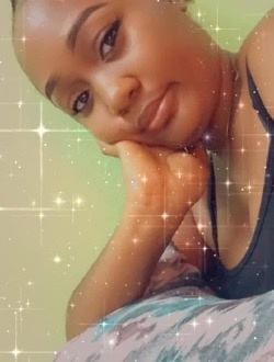 Profil de Andrea, une femme célibataire de 32 ans à Libreville