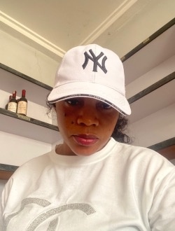 Profil de Chrispine, une femme célibataire de 33 ans à Douala