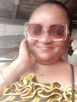 Profil de Gina, une femme célibataire de 35 ans à Douala