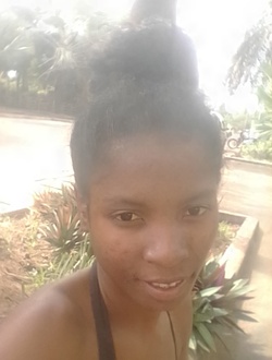 Profil de Clémence, une femme célibataire de 24 ans à Antalaha