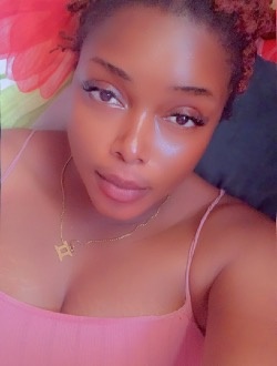 Profil de Rolande, une femme célibataire de 27 ans à Ababa