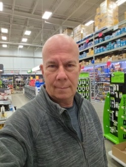 Profil de Hugues, un homme célibataire de 61 ans à Montréal-Est