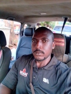 Profil de Oscar, un homme célibataire de 39 ans à Aboué