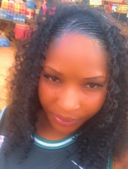 Profil de Patricia, une femme célibataire de 22 ans à Yaoundé