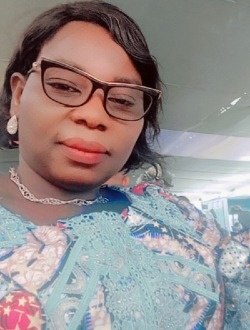 Profil de Christelle, une femme célibataire de 45 ans à Abomey-Calavi