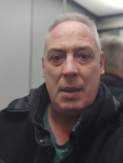 Profil de Ugo, un homme célibataire de 59 ans à Liège