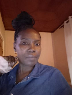 Profil de Oriole, une femme célibataire de 40 ans à Douala