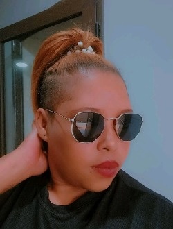 Profil de Samantha, une femme célibataire de 44 ans à 1ER Arrondissement