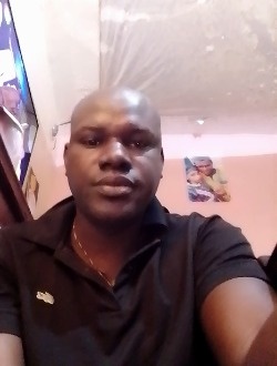 Profil de Abul Abass, un homme célibataire de 36 ans à Dakar