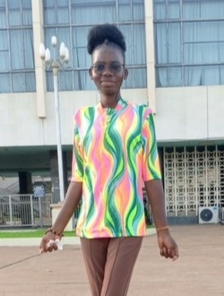 Profil de Joséphine, une femme célibataire de 26 ans à Atakpamé
