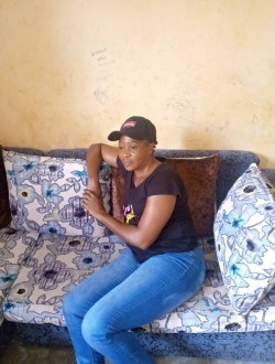 Profil de Marie Claire, une femme célibataire de 18 ans à Abaga