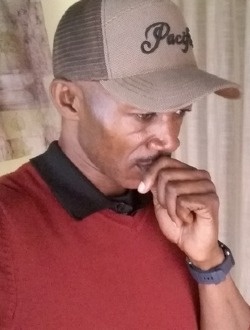 Profil de Théophile, un homme célibataire de 49 ans à Bunia