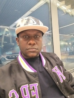 Profil de Cédric, un homme célibataire de 37 ans à Madrid
