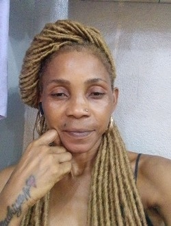 Profil de Blondelle, une femme célibataire de 48 ans à Yaoundé