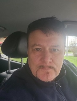Profil de Gigi, un homme célibataire de 54 ans à Saint-Georges