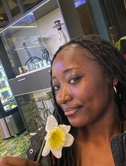 Profil de Desty, une femme célibataire de 21 ans à Montpellier
