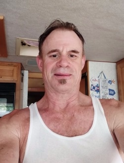 Profil de Christopher, un homme célibataire de 32 ans à La Grande