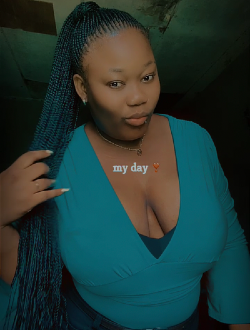 Profil de Laura Stella, une femme célibataire de 30 ans à Lébamba