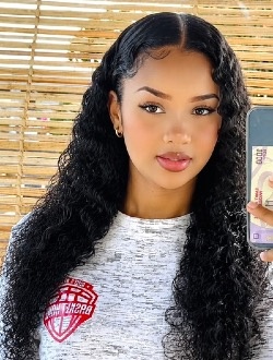 Profil de Sina, une femme célibataire de 27 ans à Antananarivo
