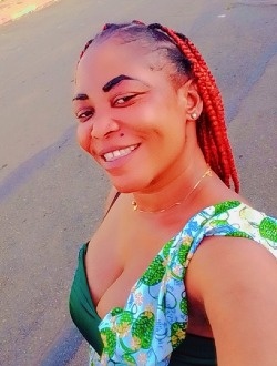 Profil de Dodette, une femme célibataire de 42 ans à Mikomeseng