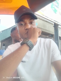 Profil de Pierre, un homme célibataire de 32 ans à Sanga
