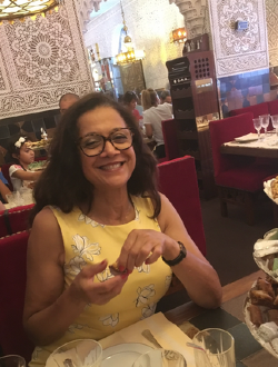 Profil de Manina, une femme célibataire de 70 ans à Paris