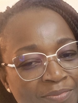 Profil de Lili, une femme célibataire de 51 ans à Abali