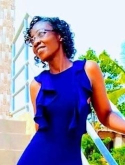 Profil de Marlyse, une femme célibataire de 44 ans à Yaoundé