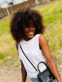 Profil de Mabelle, une femme célibataire de 26 ans à Douala