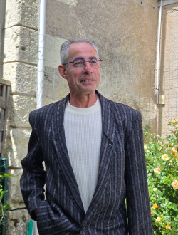 Profil de Emmanuel, un homme célibataire de 58 ans à Saint-Georges-sur-Loire