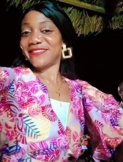 Profil de Alix, une femme célibataire de 34 ans à Kribi
