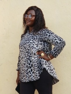 Profil de Kadiatou, une femme célibataire de 29 ans à Ansoumanya