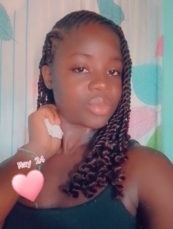 Profil de Flore, une femme célibataire de 27 ans à Yamoussoukro