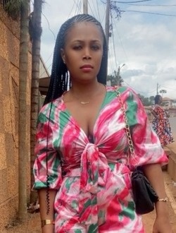 Profil de Carole, une femme célibataire de 31 ans à Yaoundé
