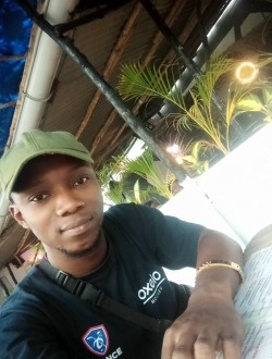 Profil de Gilles, un homme célibataire de 32 ans à Cocotomey