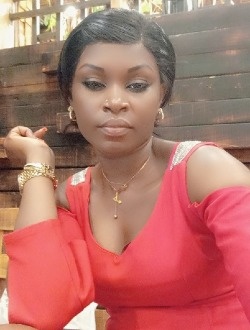 Profil de Danielle, une femme célibataire de 38 ans à Yaoundé