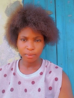 Profil de Safiatou, une femme célibataire de 40 ans à Loandé