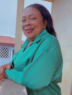 Profil de Evelyne, une femme célibataire de 52 ans à Yaoundé