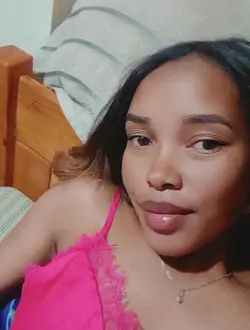 Profil de Nyavo, une femme célibataire de 27 ans à Antananarivo
