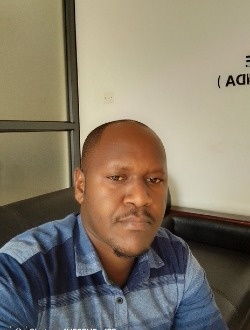 Profil de Desmo, un homme célibataire de 38 ans à Bujumbura