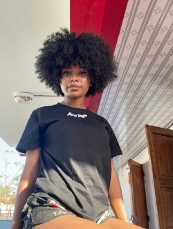 Profil de Millah, une femme célibataire de 25 ans à Antalaha